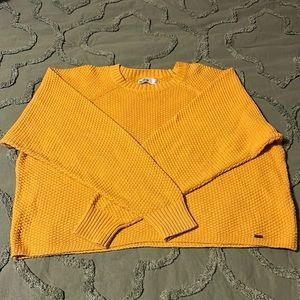 Hollister-Large mustard gold color. Great condition